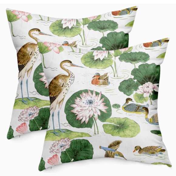 Decorative Bird Plant 18” Pillow Covers Set of 2 - NEW - Picture 1 of 3